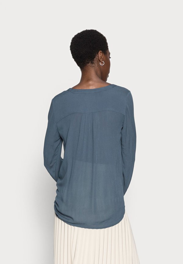 AMBER - Long sleeved top4