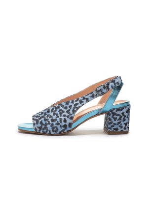 Kengät slingback leopardikuosisella, sinisillä sävyillä, nahkainen materiaali, avonaiset varpaat, leveä korko, säädettävä solkityyny, sileä pinta.