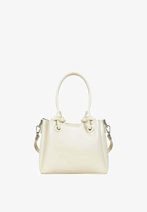 Bolso de mano de cuero color crema con asas anudadas, correa de hombro desmontable y herrajes en tono plateado sobre un fondo blanco.