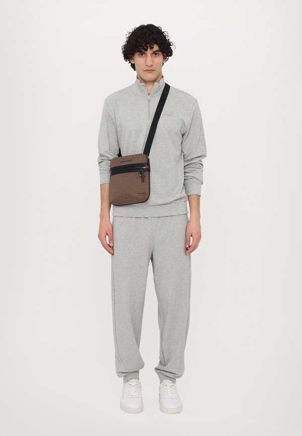 MESSENGER BAG UNISEX - Cross body bag - chocolate chip4