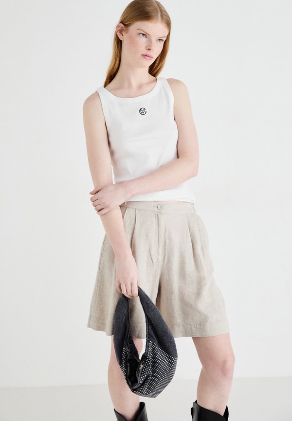 GUBBE RASMIA ICON - Top4