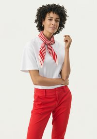 Part Two PHI SC - Sjal / Tørklæder - red mars stripe