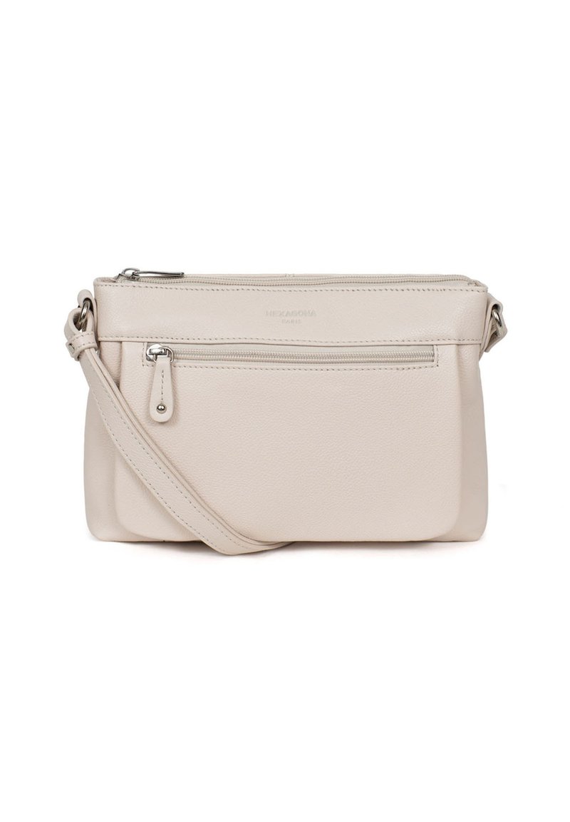 Borsa a tracolla in pelle crema con finitura testurizzata, dotata di chiusura con zip superiore, tasca frontale con zip e tracolla regolabile.