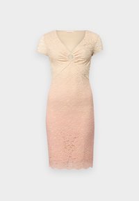 Robe en dentelle dégradée beige et rose pâle, avec manches courtes, décolleté en V, découpe centrale et ourlet festonné.