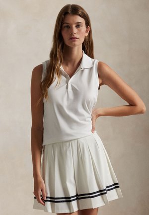 CLASSIC FIT SLEEVELESS POLO SHIRT - Polo shirt - ceramic white