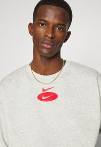 Nike Sportswear CREW - Camisola - grey heather
