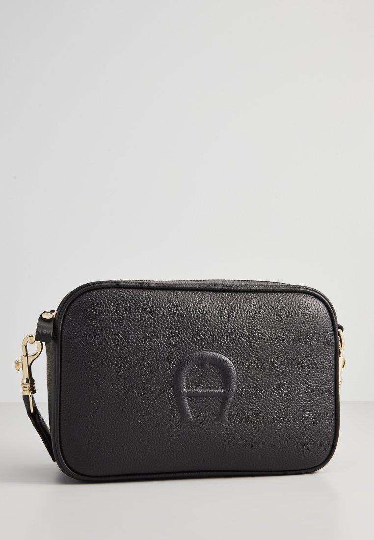 Geantă crossbody