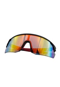 Occhiali da sole sportivi con montatura nera, grande design avvolgente e lenti riflettenti multicolori con dettagli rossi sulle tempie.