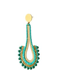 Turkoosit helmiä korvakorut, joissa kultaiset yksityiskohdat ja pisaran muoto. Korvakorut ovat kerroksellisia, niissä on pyöreitä helmiä ja ainutlaatuinen teksturoitu kuvio.