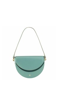 Borsa in pelle verde con forma semicircolare, tracolla rimovibile e superficie liscia. Presenta hardware in tonalità oro e logo del marchio.