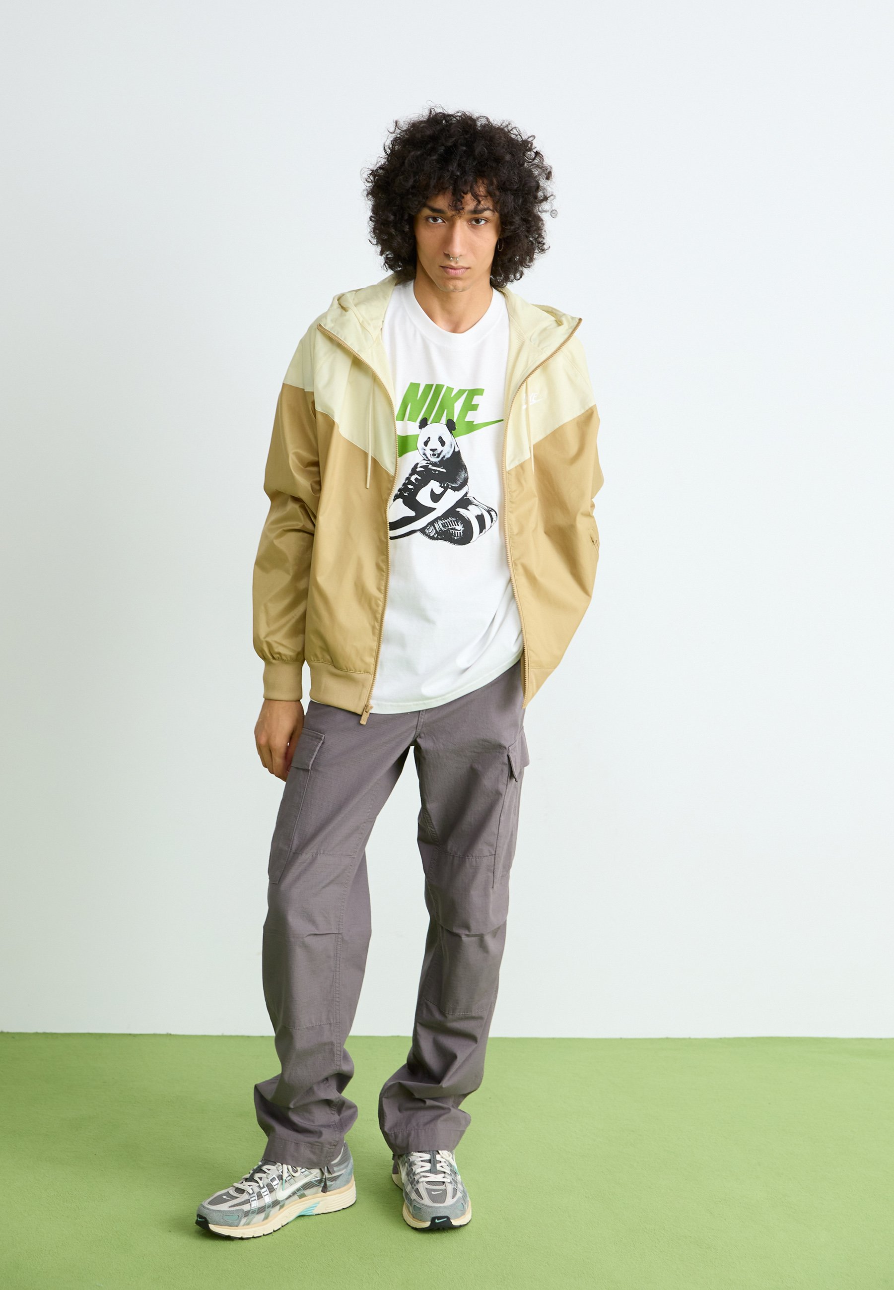 nike windbreaker khaki