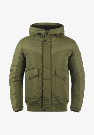 Olivno zelena podložena jakna s kapuco, z teksturiranim zgornjim delom, dvema sprednjima žepoma ter rebrastimi manšetami in spodnjim robom.