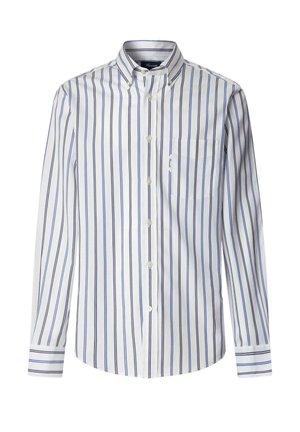 Koszula zapinana na guziki w białym kolorze z pionowymi niebieskimi paskami, wyposażona w kołnierzyk, długie rękawy oraz kieszeń na piersi; gładka faktura tkaniny.