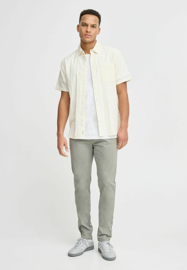 BHNATAN SLIM FIT - Chinos - monument3