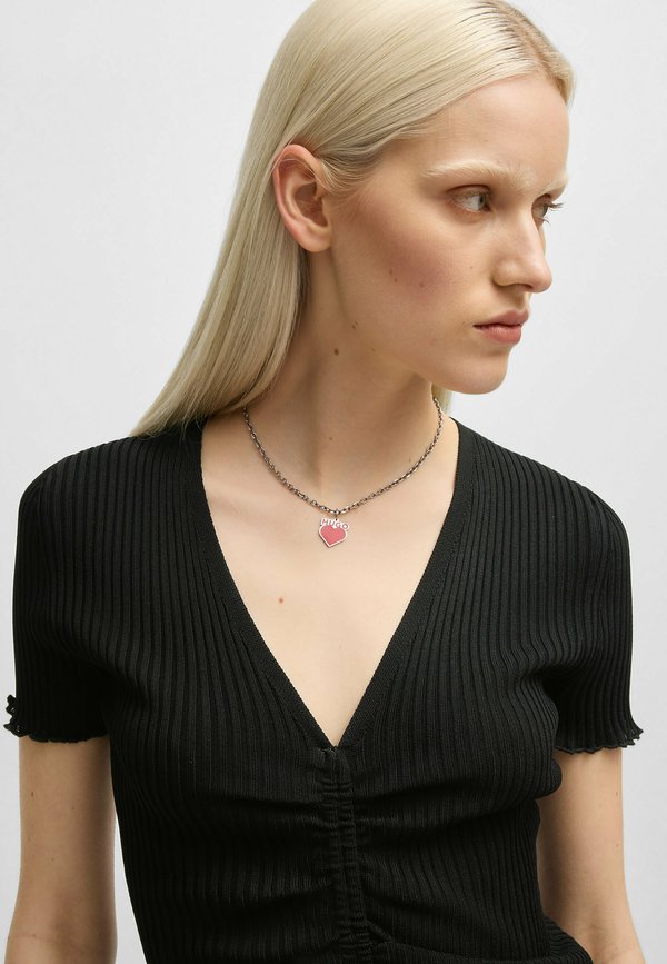 SLISERA - Basic T-shirt3