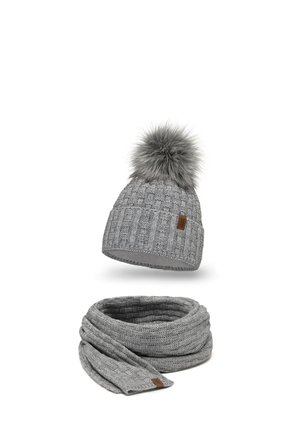 7015 BEANIE AND SCARF SET - Sjal / Tørklæder - light grey
