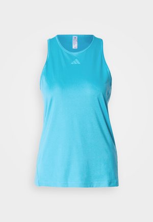 Světlomodrý sportovní nátělník vyrobený z hladké, odvádějící vlhkost materiálu. Má kulatý výstřih a malý logo na hrudi.