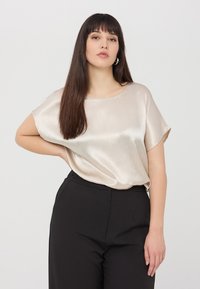 Terranova Camicetta - fango