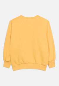 Κίτρινο φούτερ με μακριά μανίκια, με ριμπ μανσέτες και τελείωμα, εμφανίζεται από πίσω σε απλό λευκό φόντο.