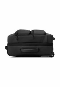 Valise noire à roulettes avec deux compartiments zippés, poignée robuste et tissu texturé. Présente une forme rectangulaire élégante et des roues lisses.