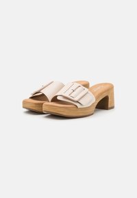Gabor Comfort Clogs - white