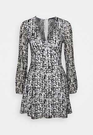 Guess, Robe de jour - black