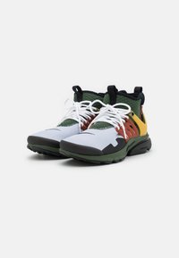 Nike Sportswear AIR PRESTO MID UTILITY - Sapatilhas de cano alto - carbon green/black/ghost/pollen/redstone