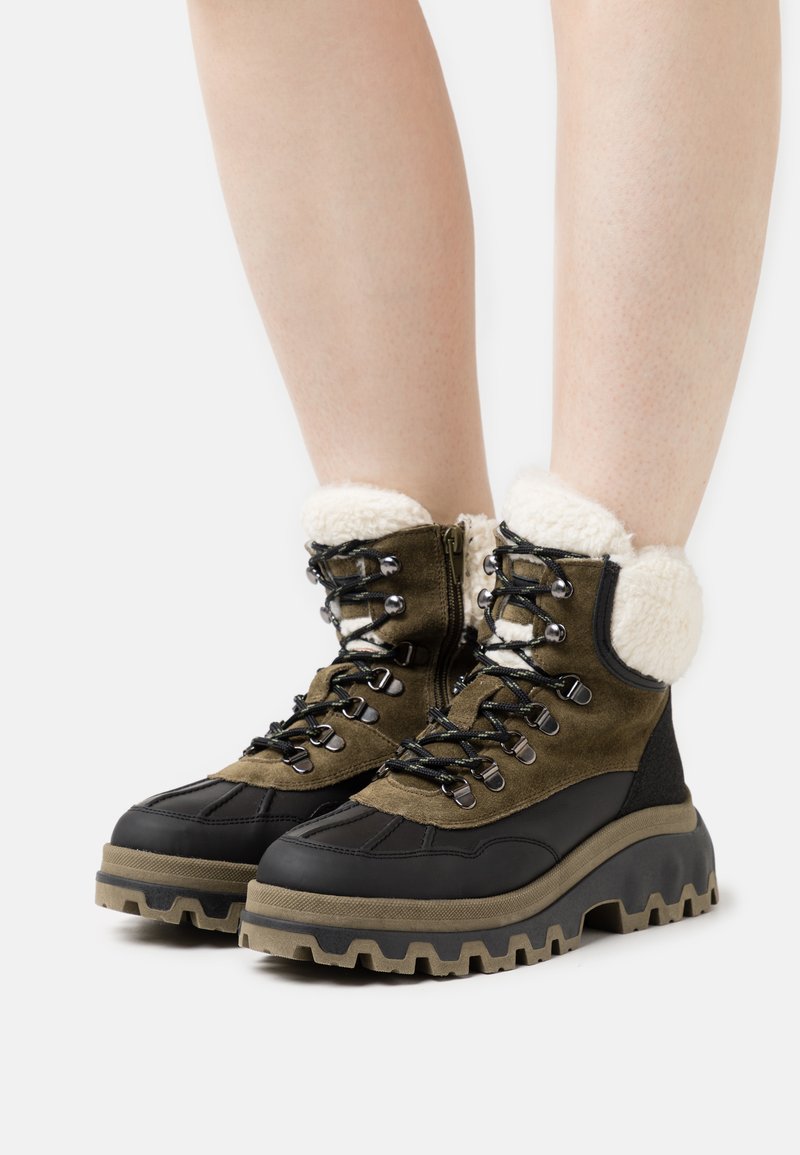 snowboots tamaris