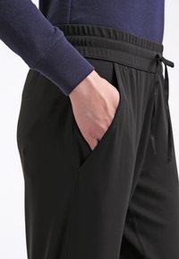 Polo Ralph Lauren Tygbyxor - black