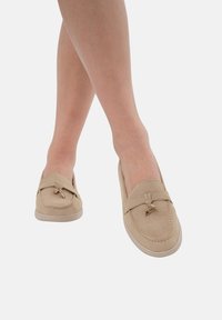 Salinyang Slip-ins - beige