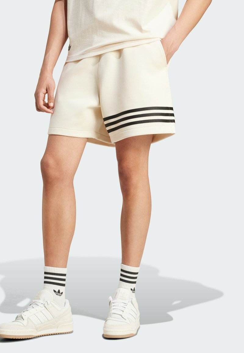 adidas Originals NEUCLASSICS - Pantalones deportivos -  white