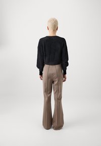 ONLY Petite ONLPIUMO - Pulover - black