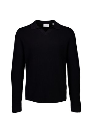 Pull en tricot noir avec manches longues, col polo et décolleté en V. Présente une texture côtelée et une petite étiquette de marque sur le côté.