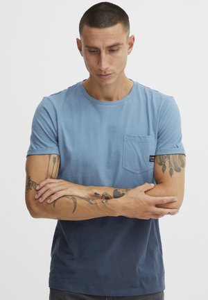 PRALFIE - T-shirt con stampa - copen blue