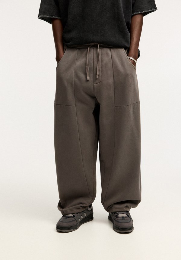 WITH POCKETS - Jogginghose