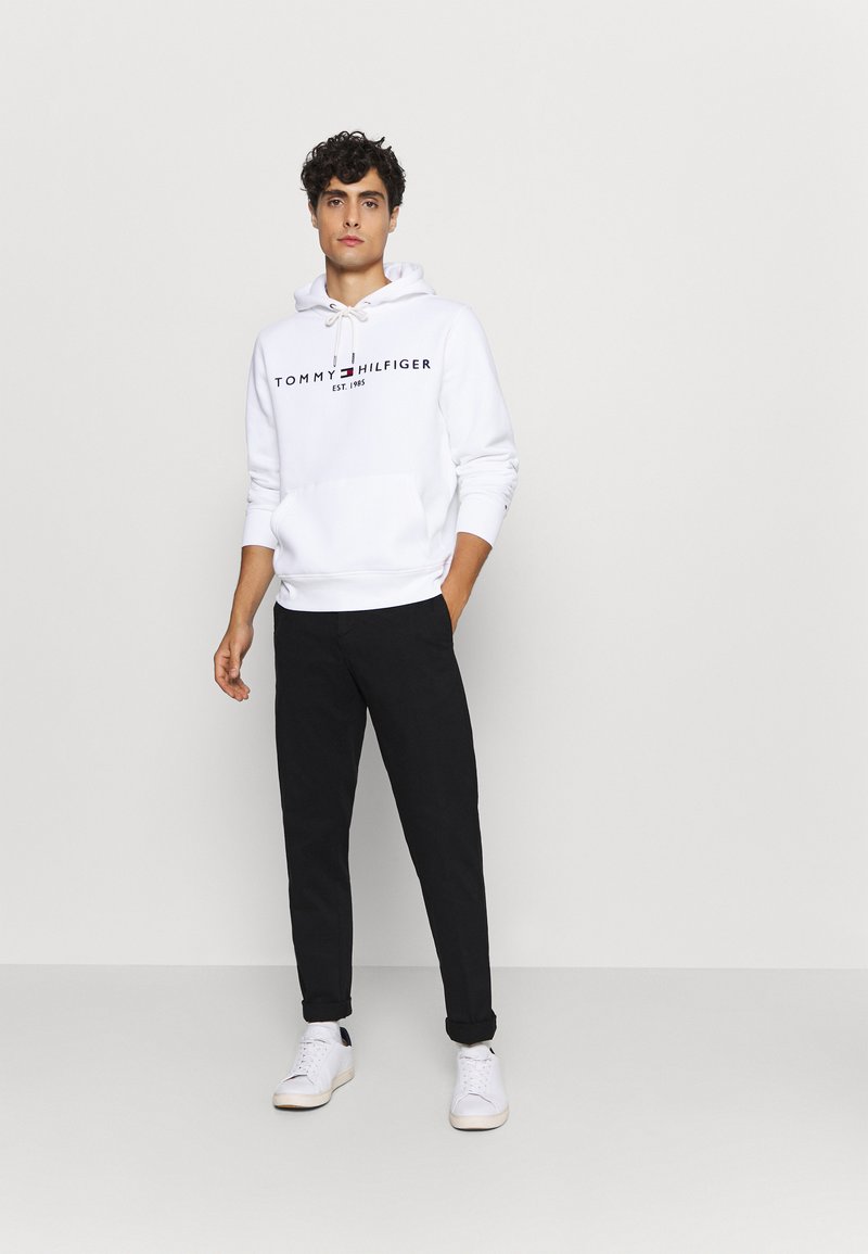 tommy hilfiger sweat outfit