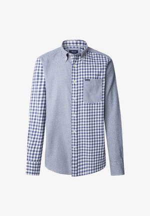 Camicia a maniche lunghe a scacchi blu e bianchi con colletto a bottone, taschino sul petto e etichetta ricamata; tessuto di cotone con texture liscia.