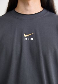 Thumbnail Image 7