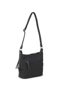 Schwarze Schultertasche aus strukturiertem Material, mit einer Reißverschlusstasche auf der Vorderseite und einem verstellbaren Riemen mit silbernen Hardware-Elementen.