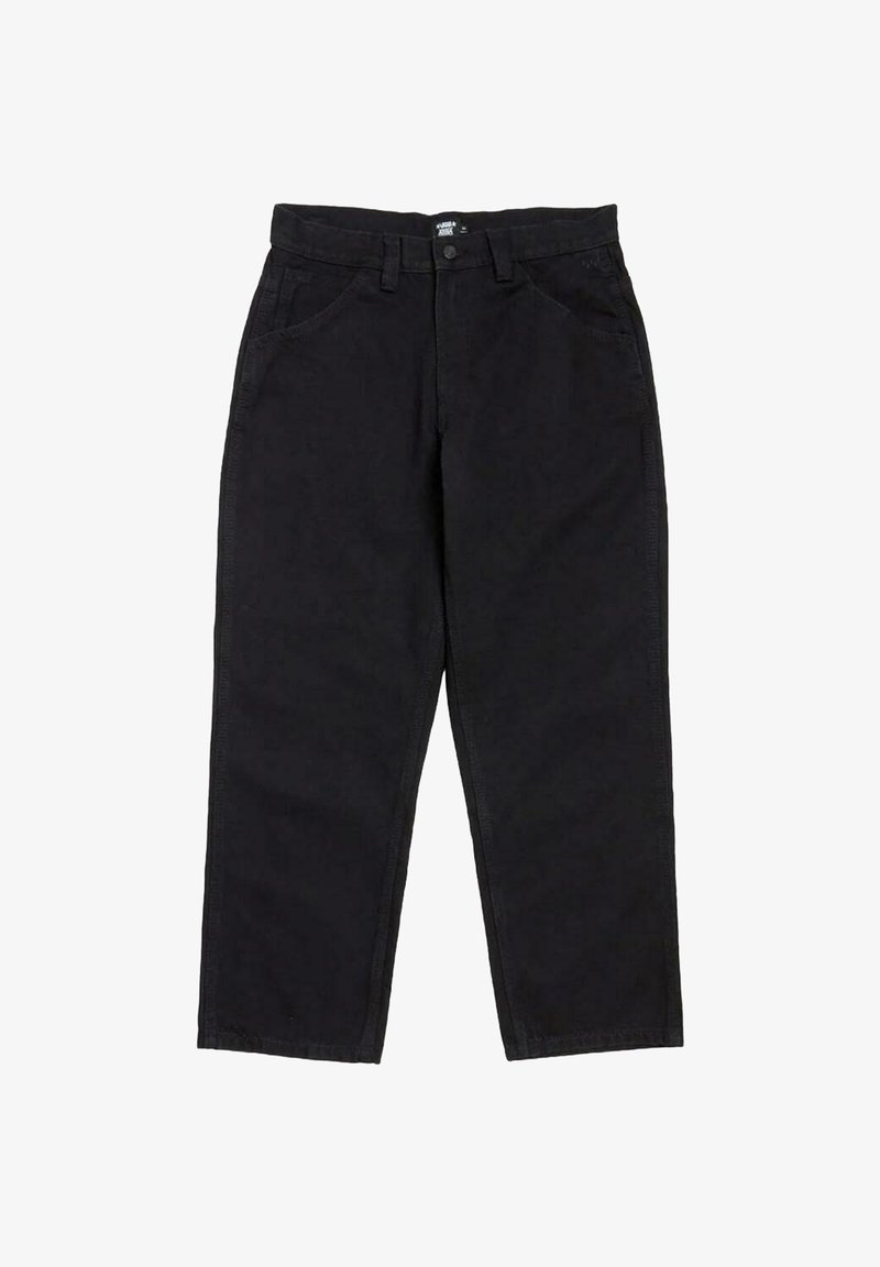 Pantalones de mezclilla de pierna ancha negra, con dos bolsillos frontales, cierre de botón y cremallera, y costuras horizontales a lo largo de las costuras.