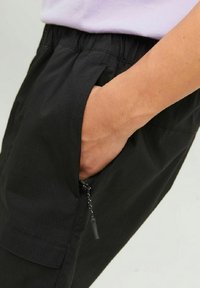 Jack & Jones LEICHTE - Shorts - black