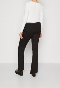 Vero Moda Curve Jean flare - black
