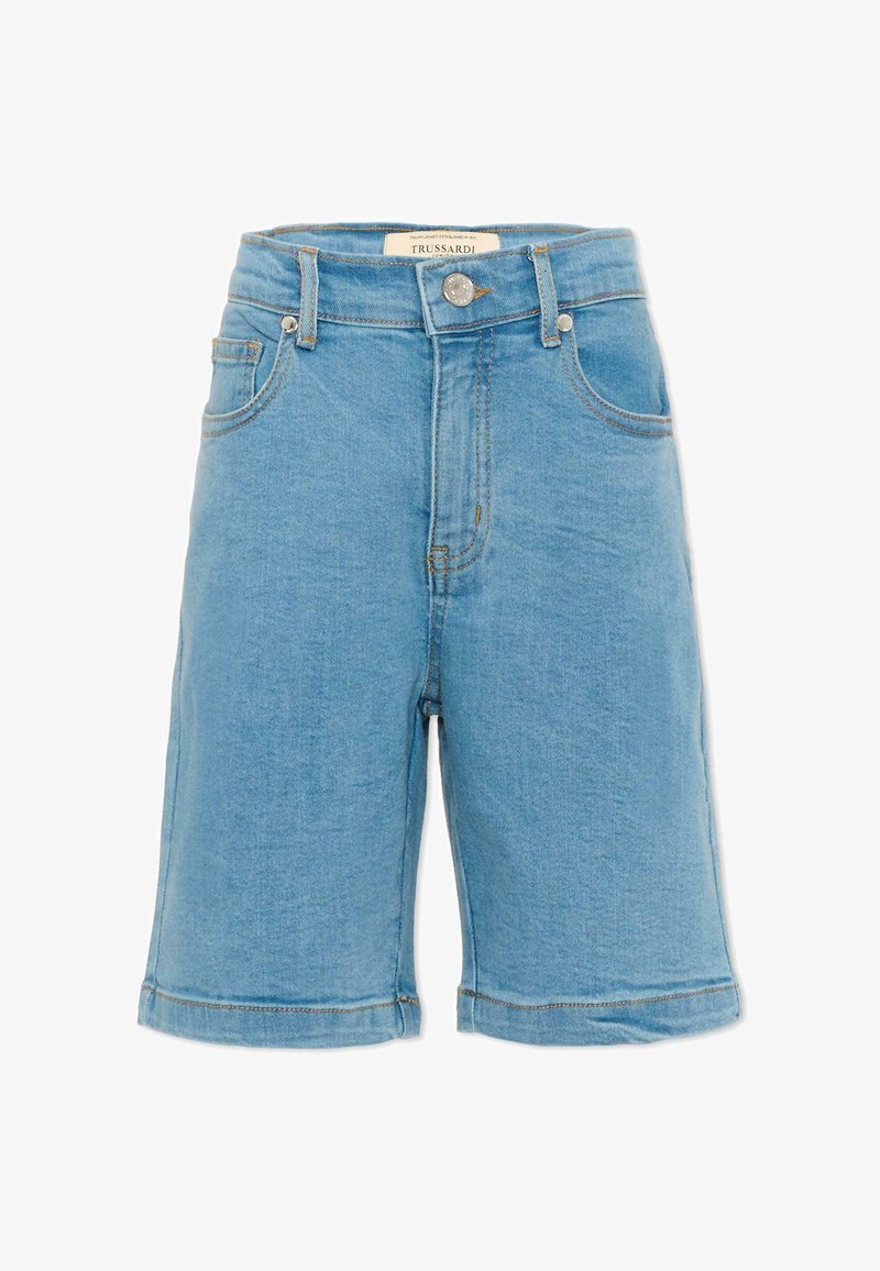 Bermuda en denim bleu clair avec bouton à l'avant, fermeture éclair, passants de ceinture et poches latérales.