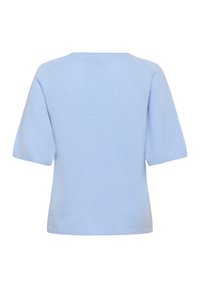 Hele sinise värvusega lühikeste varrukatega kampsun, ümmarguse kaelusega, sileda tekstuuriga ja soonelise alumise äärega. Ilma nähtavate mustrite või aksentideta.