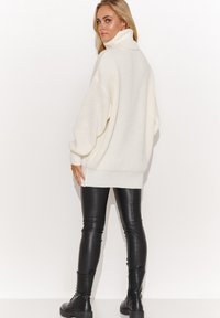 Makadamia - Sweter