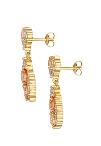 Boucles d'oreilles en ton doré, ornées de pierres gemmes orangées et transparentes, avec un design texturé et strié ainsi qu'une tige à l'arrière pour un port sécurisé.