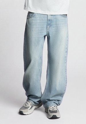 Bershka, - Jeansy baggy