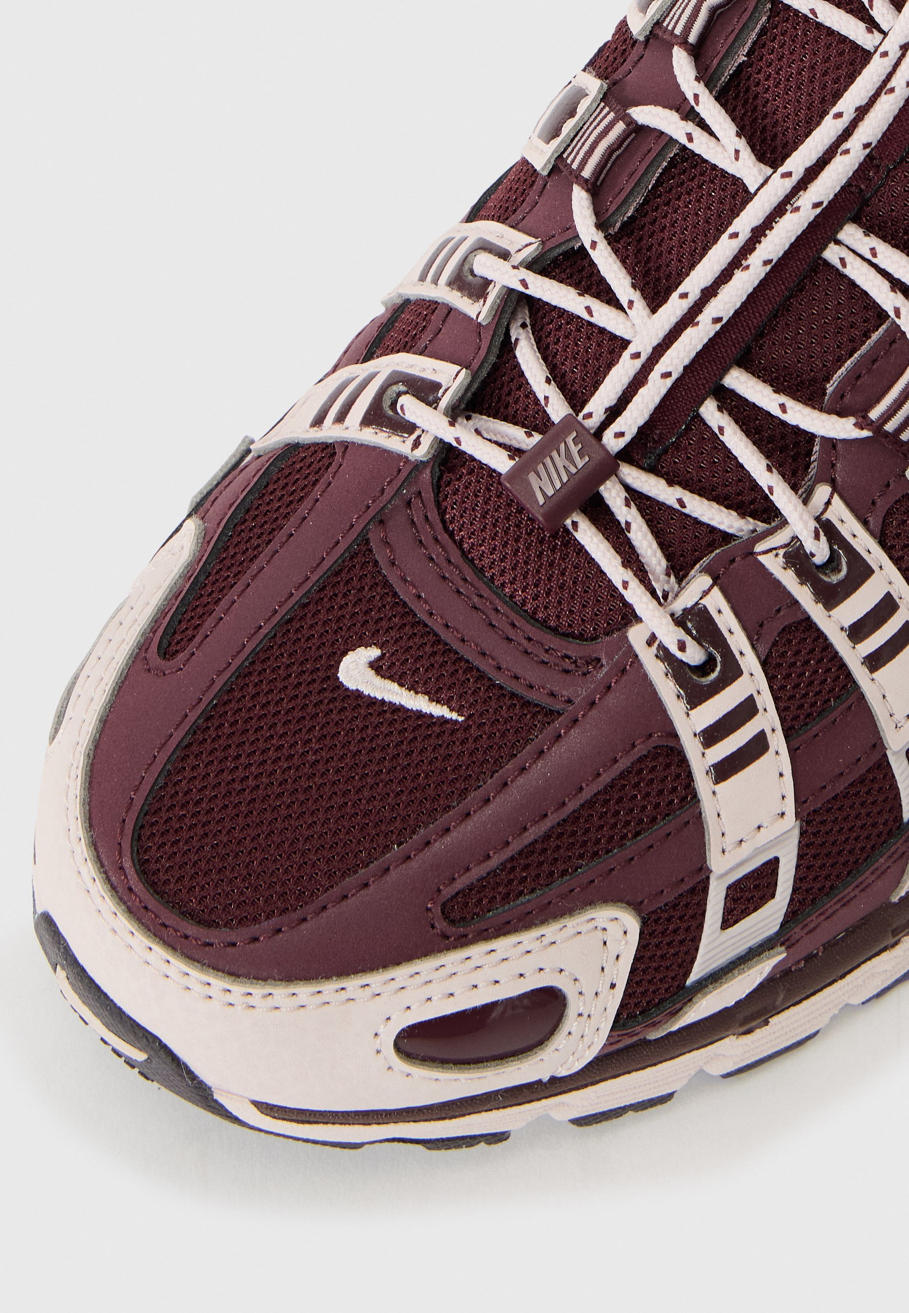 nike burgundy ash