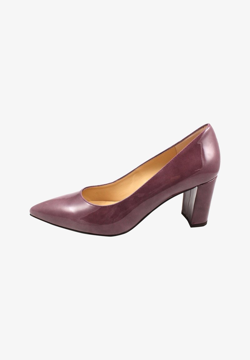 Escarpin en cuir verni violet à talon haut, avec un bout pointu et un large talon carré. Texture lisse et finition brillante.