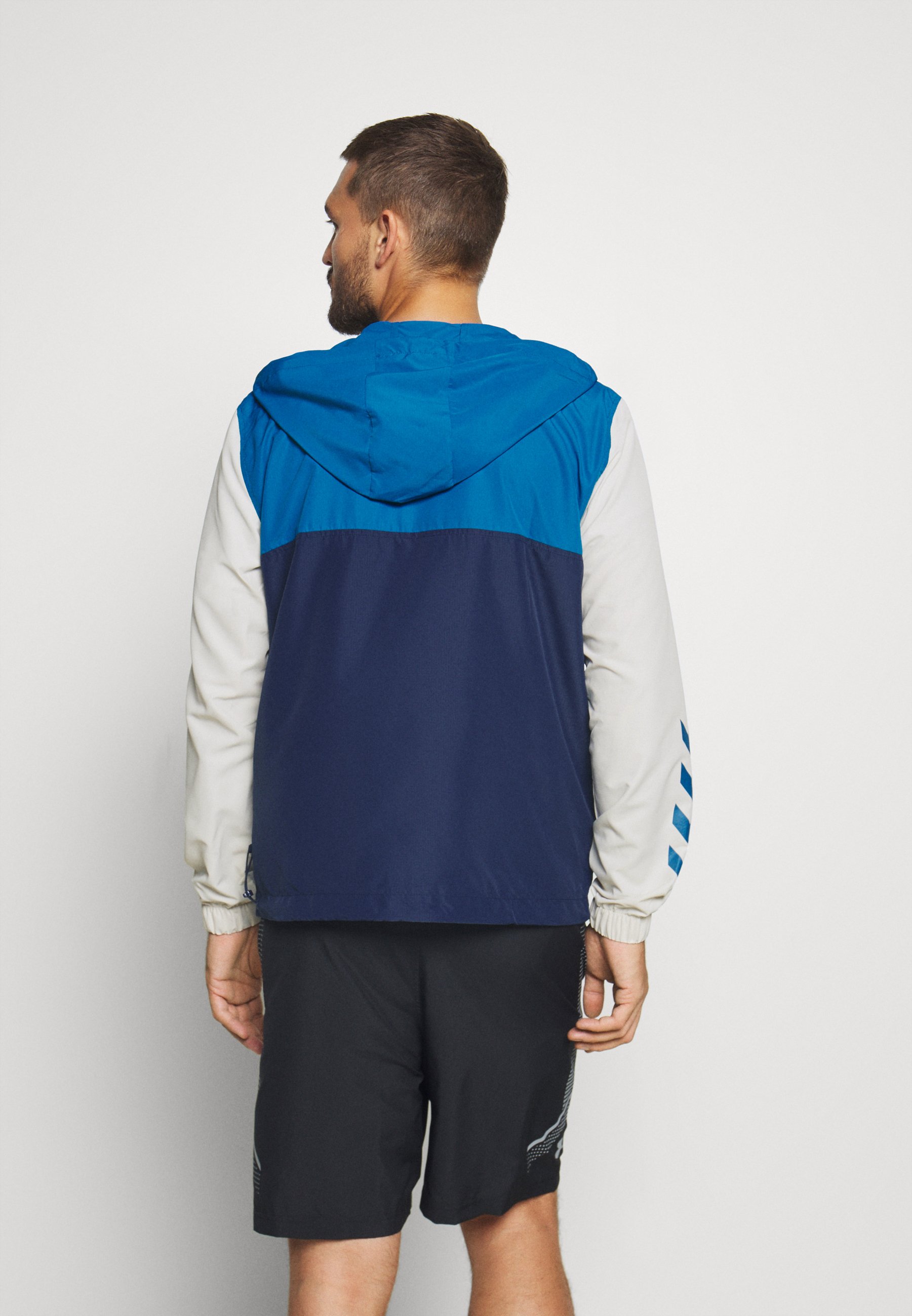 hummel akello